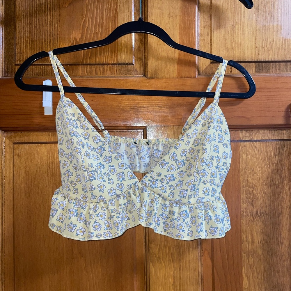 Yellow and white floral crop